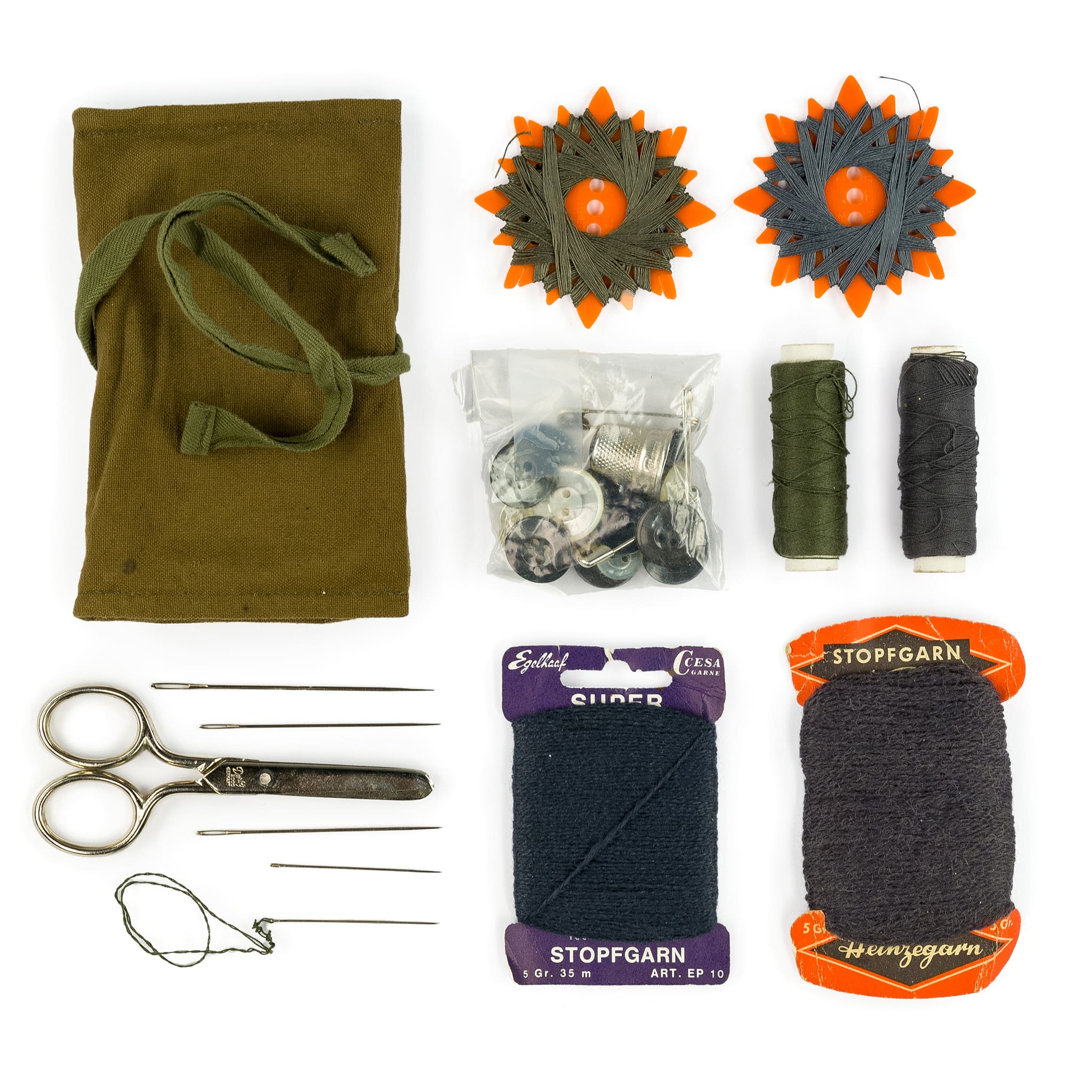 West German Bundeswehr Sewing Kit - Image 2