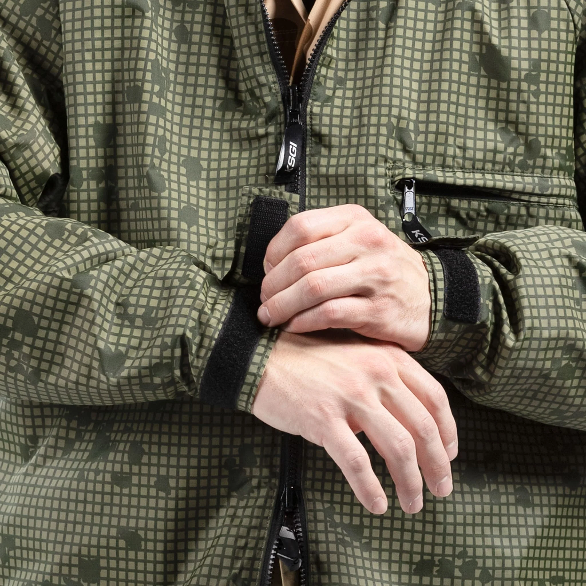 KSGI Reversible DNC/DCU Parka - Image 17