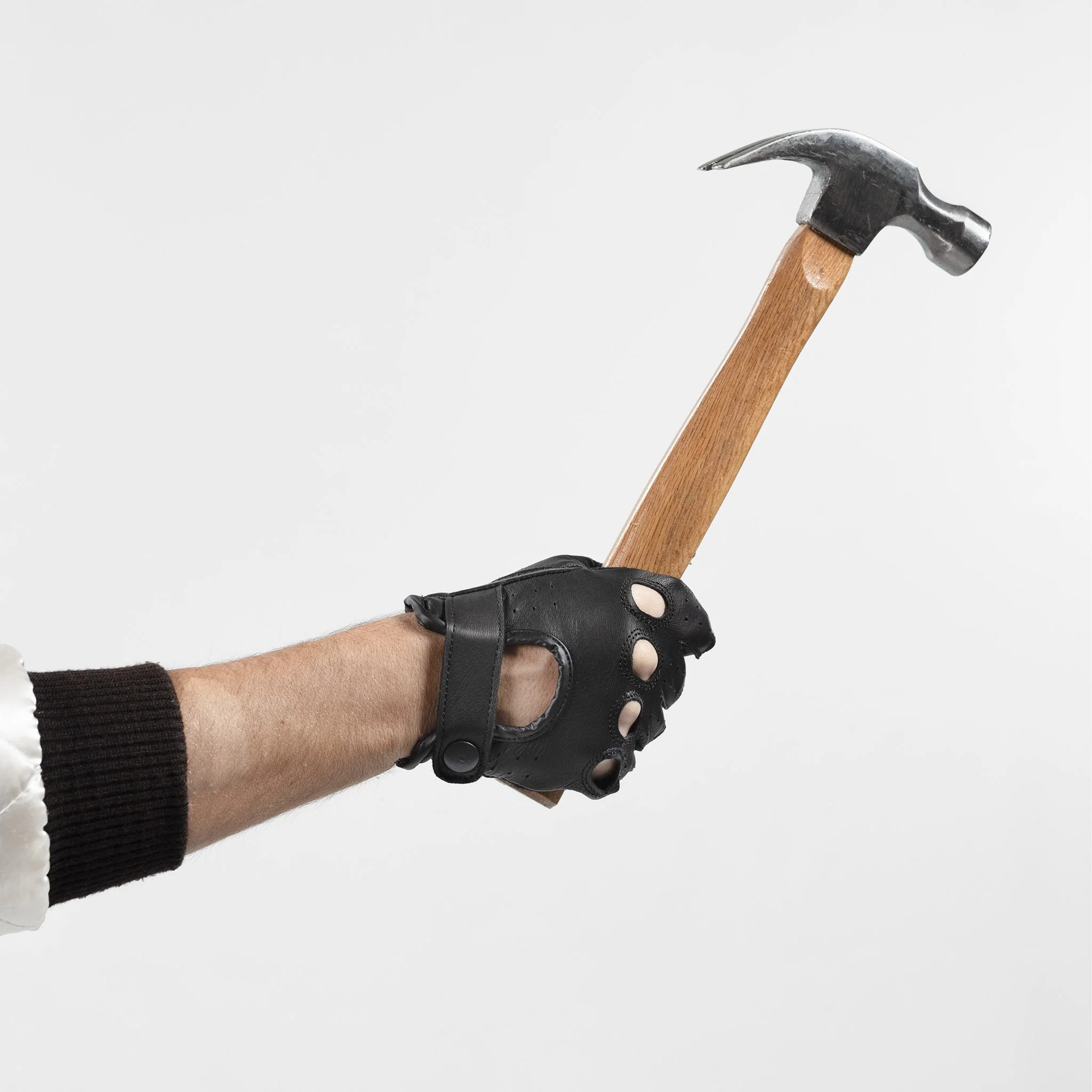 "Vodila" Leather Fingerless Driver Gloves - Image 7